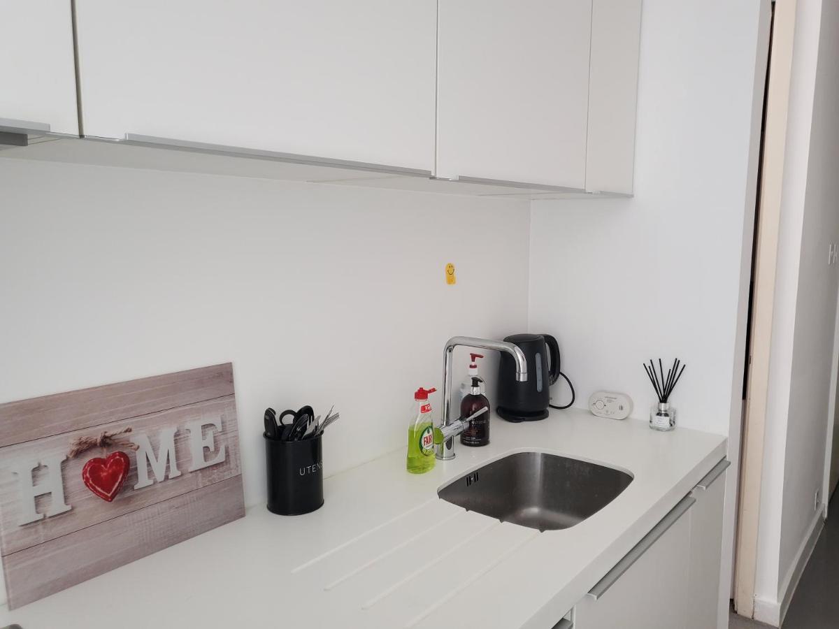 Cityscape Apartment In Birmingham With Self Checkin Exterior foto